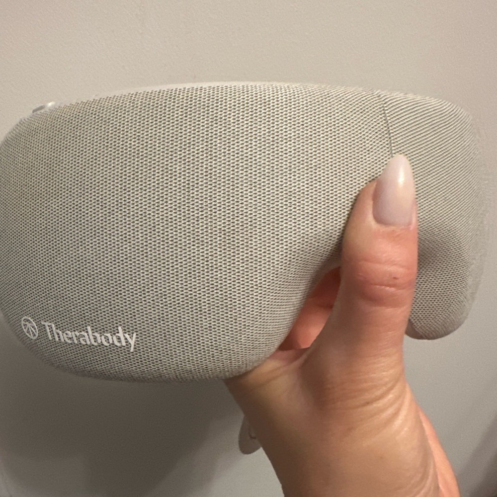 Therabody Light Gray Eye & Face Massager Mask